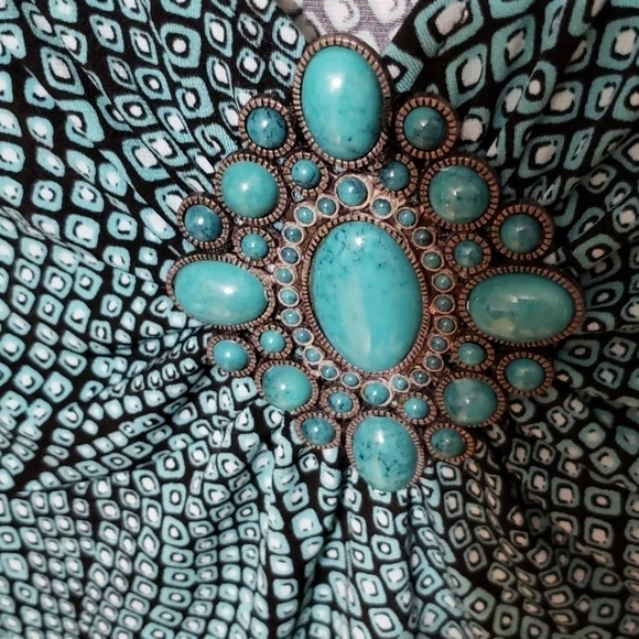 Apt 9 Multi Colored V Neck Blouse - Picture 5 of 7